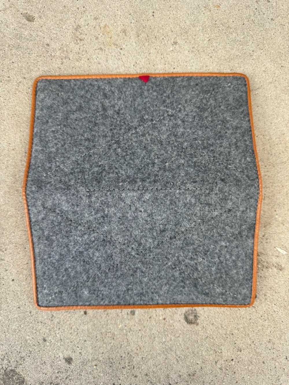 Tophome Brand Leather and Felt Wool Bifold Wallet - Picture 3 of 10